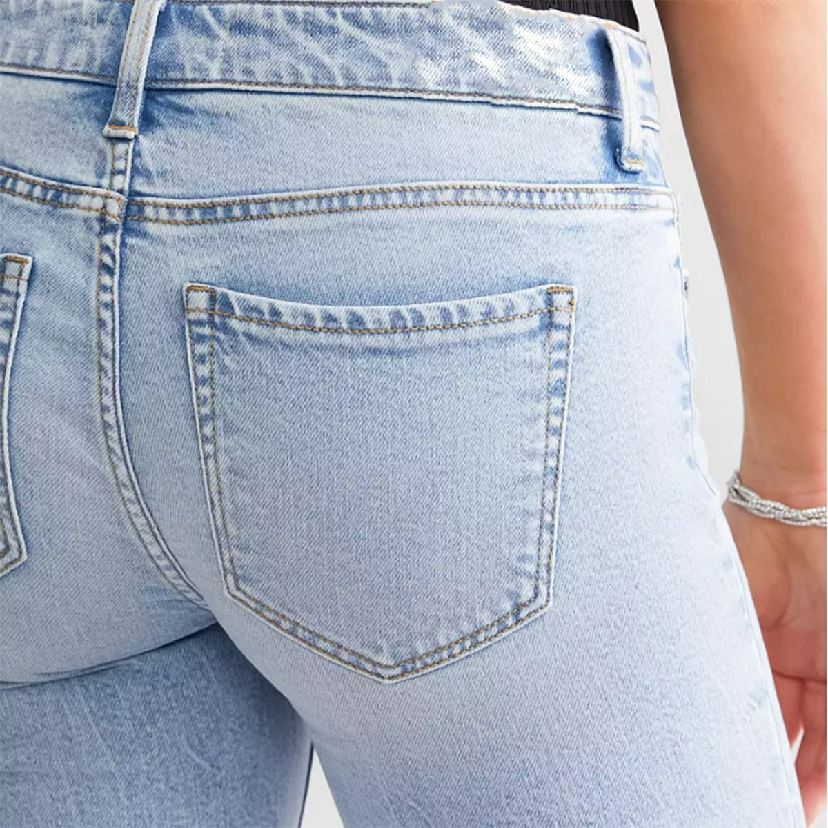 Luxorli's BBL Jeans